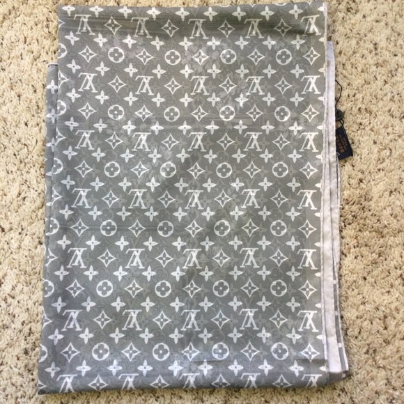 LV Silk Scarf Black Silver Locket Print Shawl - Picture 4 of 6